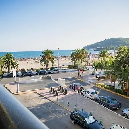 Neptuno فندق 3*
